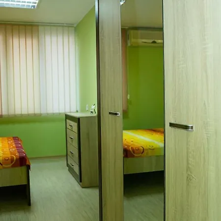 Lime - Fresh 1-bedroom In A Lively Area Apartment *