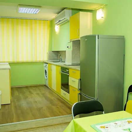 Lime - Fresh 1-bedroom In A Lively Area