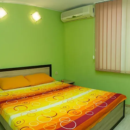 Lime - Fresh 1-bedroom In A Lively Area *