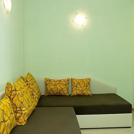 Lime - Fresh 1-bedroom In A Lively Area *
