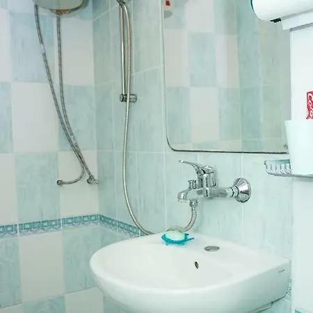 Lime - Fresh 1-bedroom In A Lively Area