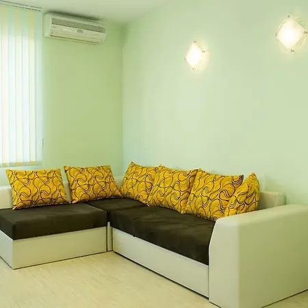Lime - Fresh 1-bedroom In A Lively Area Apartment Warna