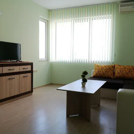 Lime - Fresh 1-bedroom In A Lively Area Apartment *